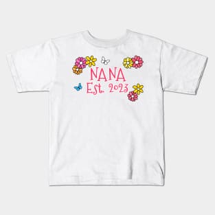 Nana Est 2023 Mother's Day Mothering Sunday Kids T-Shirt